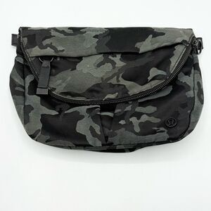 Lululemon Athletica All Night Festival Bag Jacquard Camo Cotton Obsidian 5L Bag